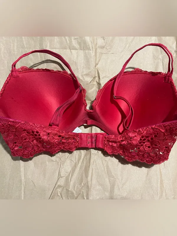 Women's Victorias Secret Red Lace “Sexy” Push-Up Bra - Brand: - Image 3