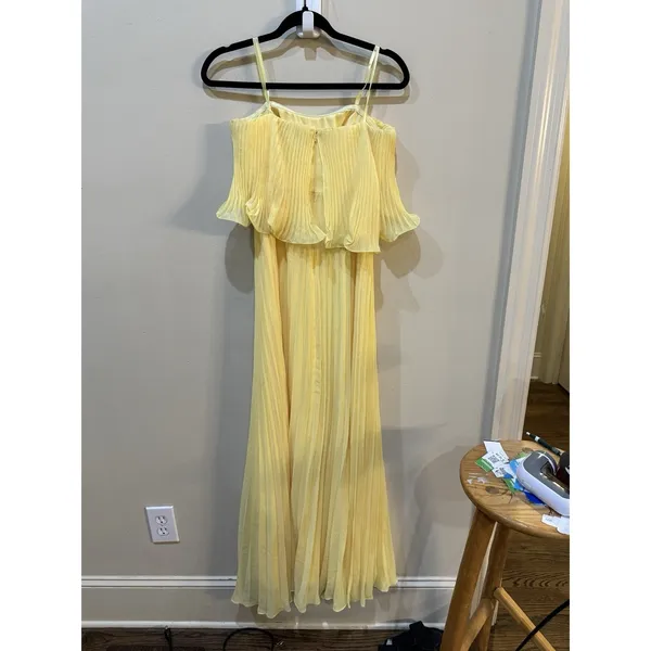 Betsy & Adam Women's Pleated Strapless Gown Lemon size 4 Pleated dress Flouncy - Image 6