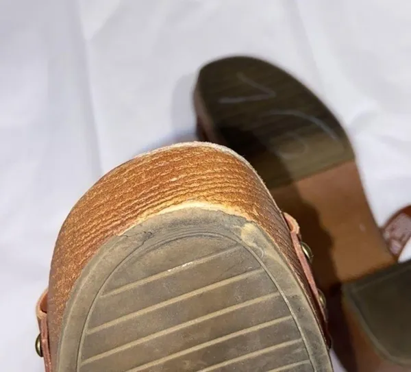 American Eagle heels size 6 1/2 - Image 4