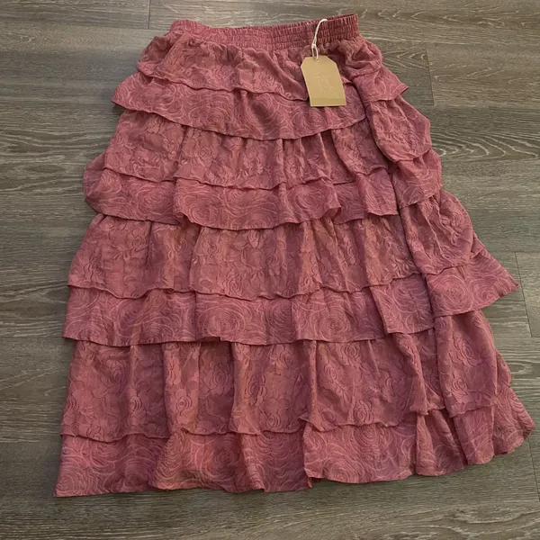 NWT Listicle Kendra Tiered Lace Skirt. Size Medium - Image 7
