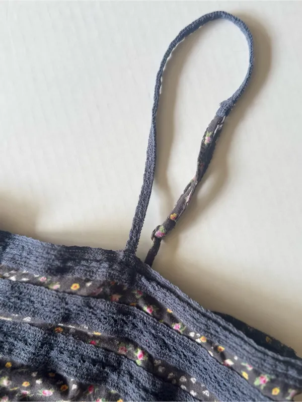 Aerie‎ 2010 Floral Cami Tank Top M Lace Crochet Ditsy Y2K Boho Coquette - Image 4