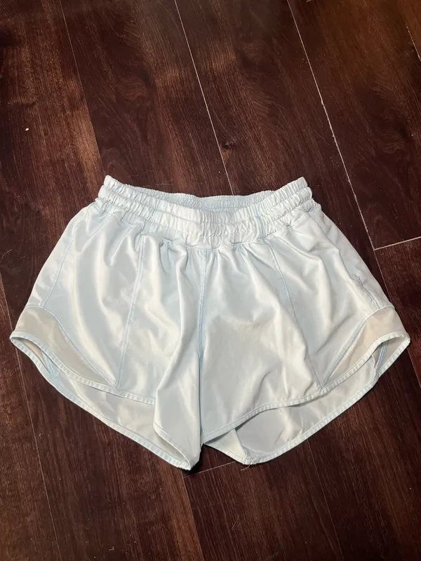 Lululemon Light Blue Hotty Hot Short Size 4 Long - Image 2