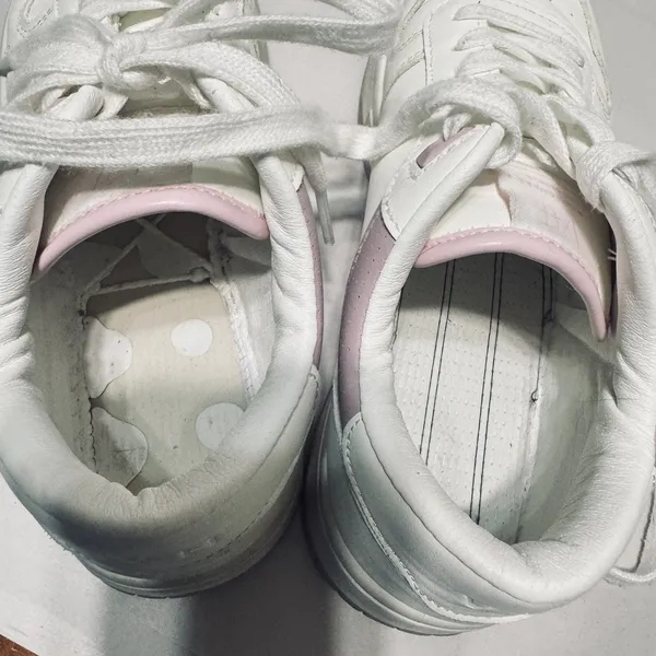 VINTAGE HAVANA Women’s Fashion Sneakers Leather white & Pink Star 7.5 - Image 7