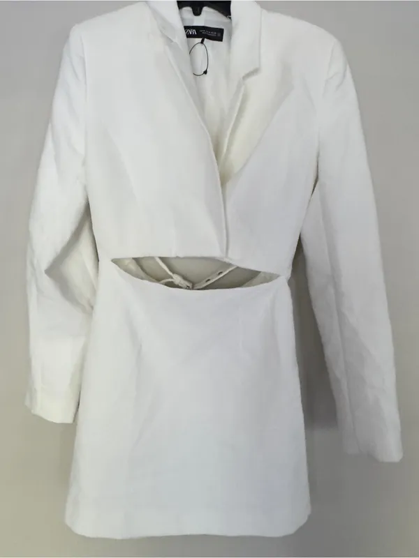 NWOT Zara Cut Out Mini Blazer Dress in Ecru White - Image 3