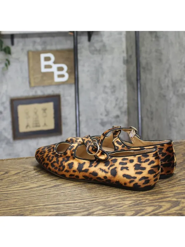 A New Day Womens Tasmin Leopard Print Flats Velvet 94568232 Leopard Brown 9.5M - Image 2