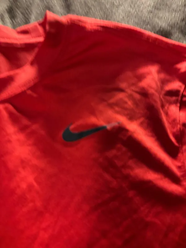 Men size medium Nike dri fit tee  - Image 2