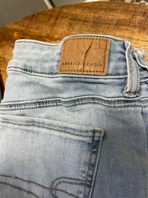 American Eagle Jeans - Image 4