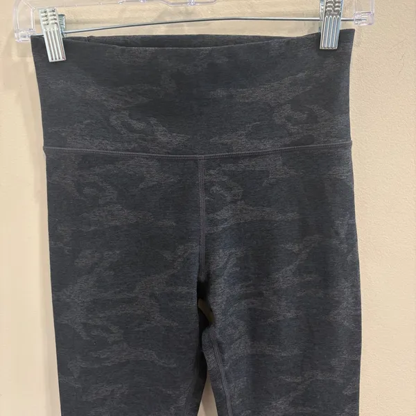 Vuori Clean‎ Elevation Leggings Black Camo Heather DreamKnit VW444 Small Active - Image 4