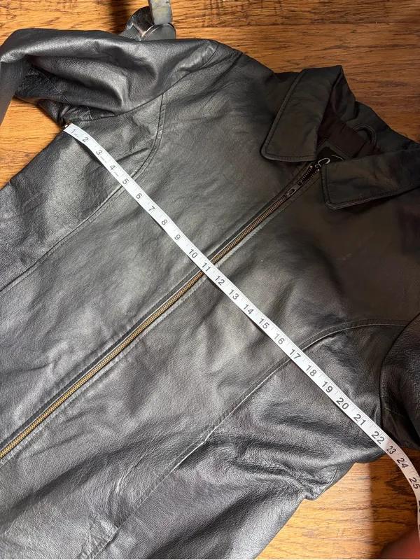 Triage women’s 2X Black leather jacket quilted padded lining nylon polyester - Image 7