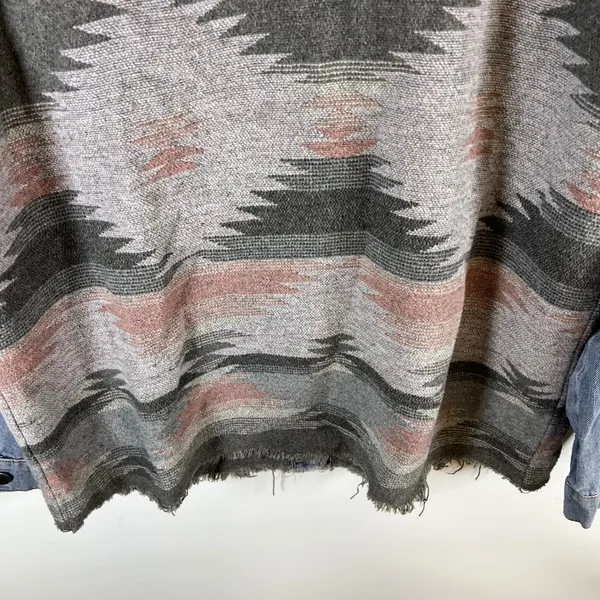Womens XL‎ Southwestern Aztec Woven Denim Jacket Mixed Media Frayed Hem Blue - Image 10