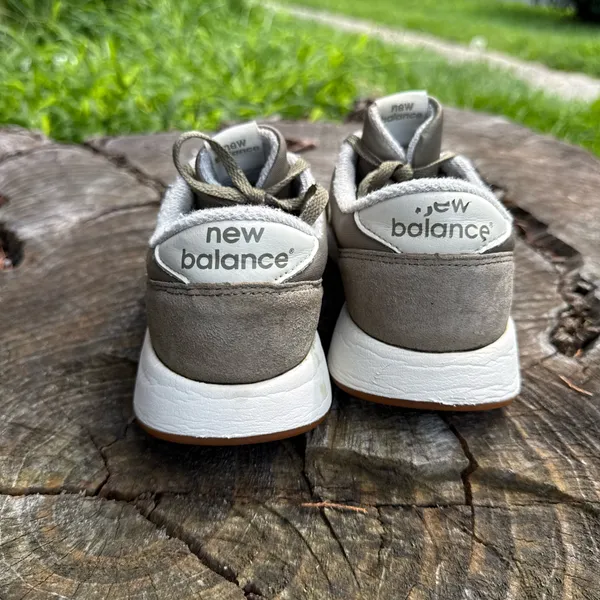New Balance 420 women sneakers shoes size 7 - Image 3