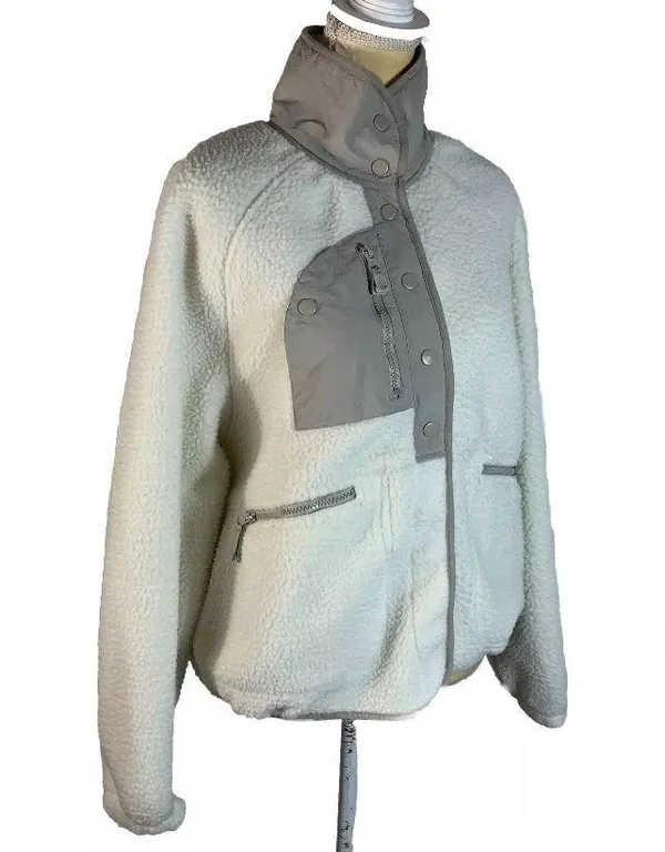 Her Entire Name Says Grace fleece sherpa jacket size M - Image 7