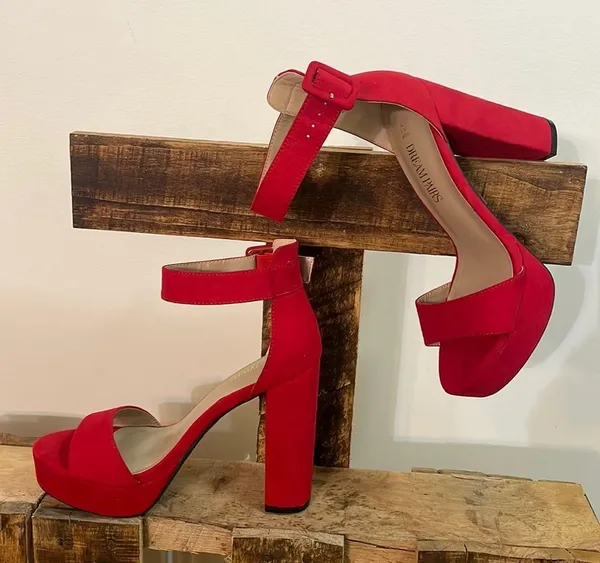 Dream Paris heels woman’s red chunky fashion ankle strap platform shoe New Sz 7 - Image 4
