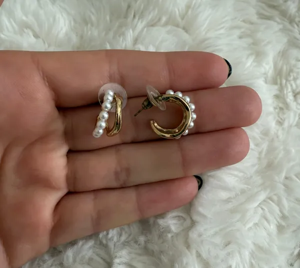 gold pearl hoops - Image 2