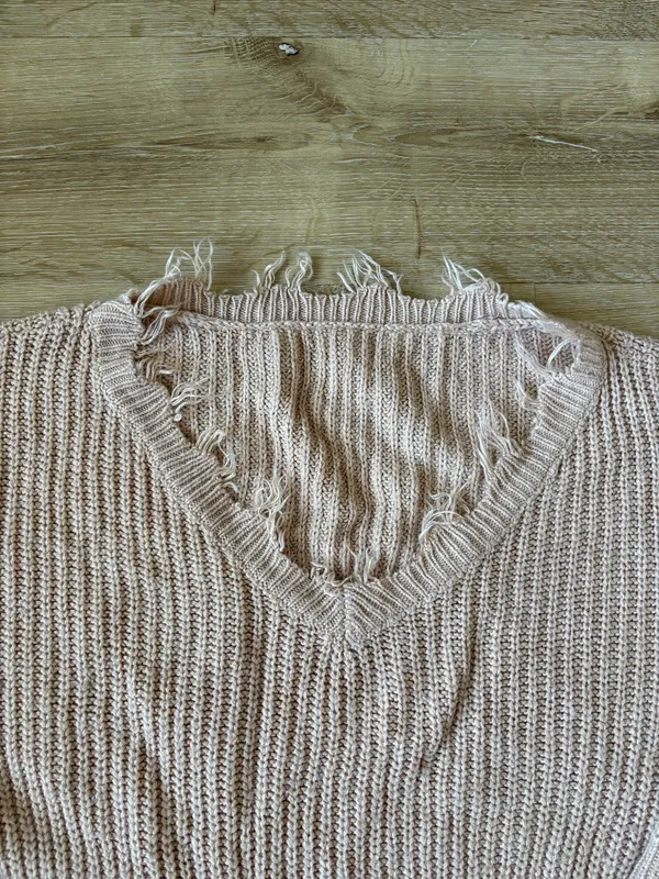 Frayed Hem V Neck Sweater - Image 3