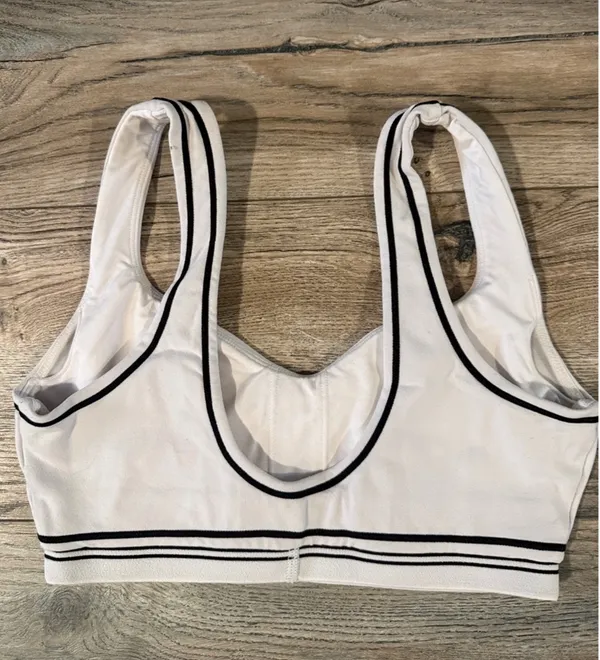 Alo Yoga Sports Bra - Image 8