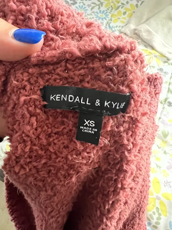 Kendall + Kylie Mauve Sherpa Quarter Zip - Image 4