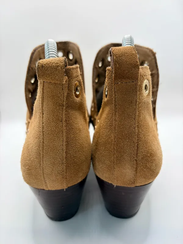 Sam Edelman Tan Suede Ankle Boots Sz 7 Western Boho Studded Grommet Cowgirl - Image 6