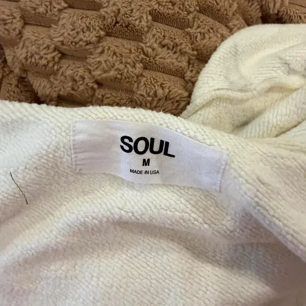 Soul Women's White and Cream Sweatshirt - Image 4