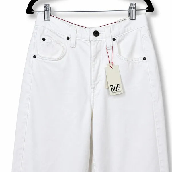 NEW BDG Urban Outfitters Ivory Logan Boyfriend Mid Rise Loose Cinched Jeans - Image 6