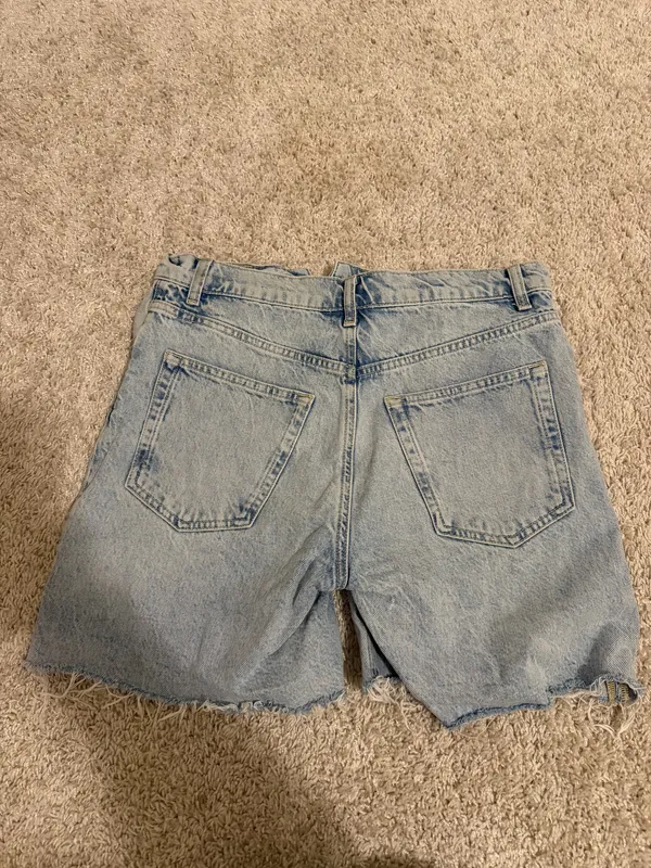 Reformation shorts - Image 4