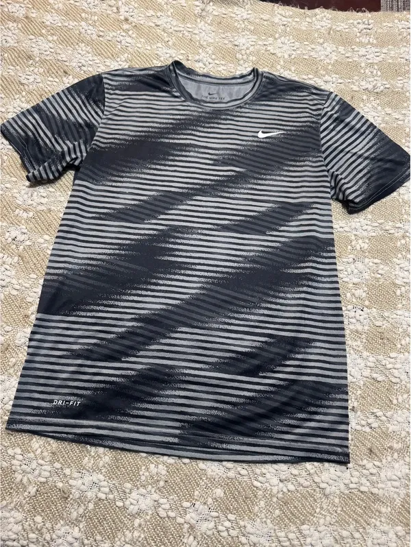 Nike Dri-FIT Women's T-Shirt – Size Medium - Image 2