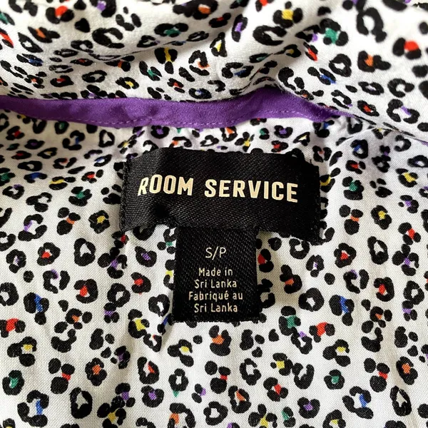 Room Service Button Up‎ Pajama Top White Multicolor Leopard Print Size Small - Image 3