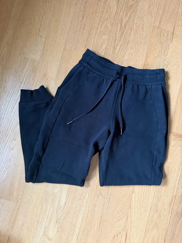 Lululemon Joggers - Image 4