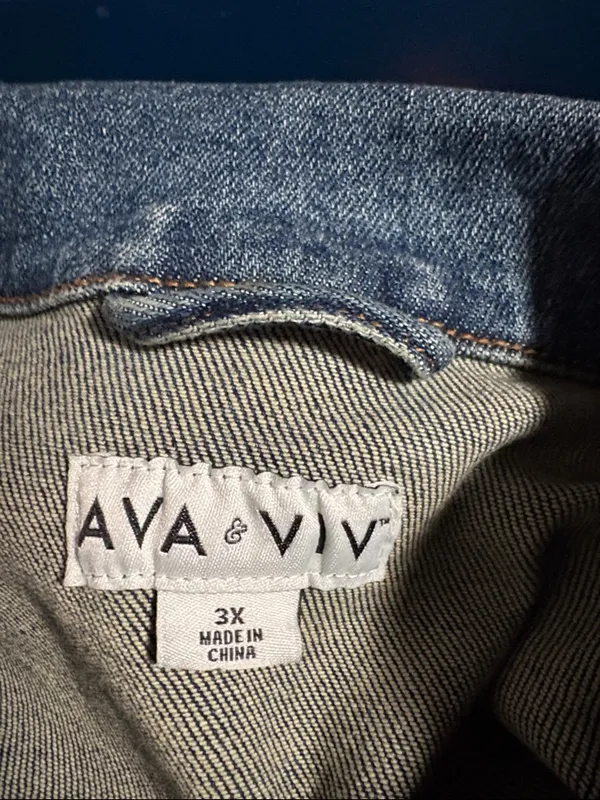 Ava & Viv 3X Blue Denim Jacket Relaxed Trucker Style - Image 3