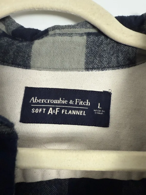 Abercrombie Navy and olive flannel - Image 3