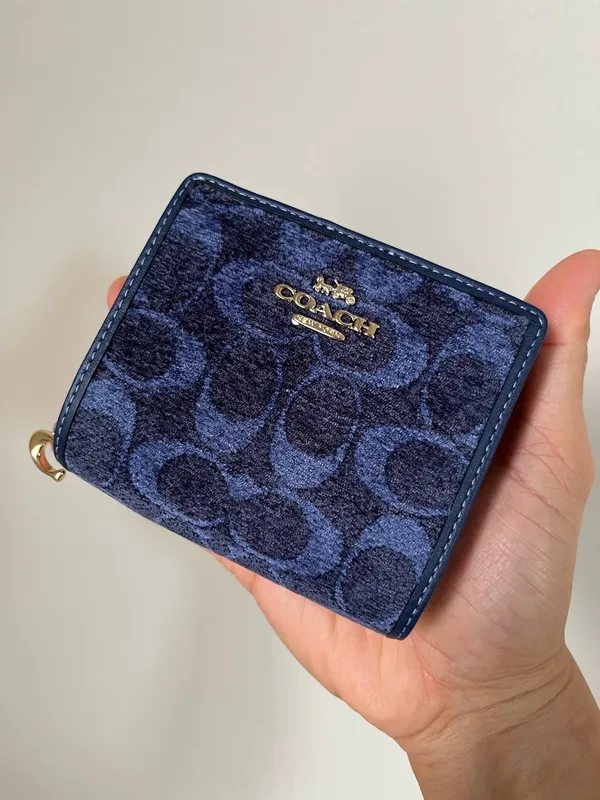 Coach Snap Wallet In Signature Chenille - Image 2