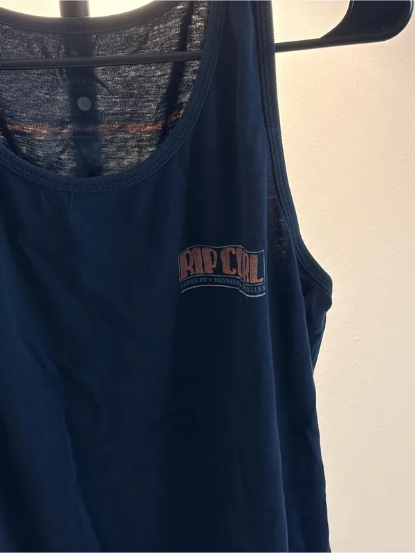 Rip Curl Women's Blue Graphic Tank Top - Image 2