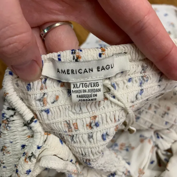 American Eagle Floral Ruffle Strap Cami Top‎ Womens XL Ivory Smocked Tie Front - Image 4