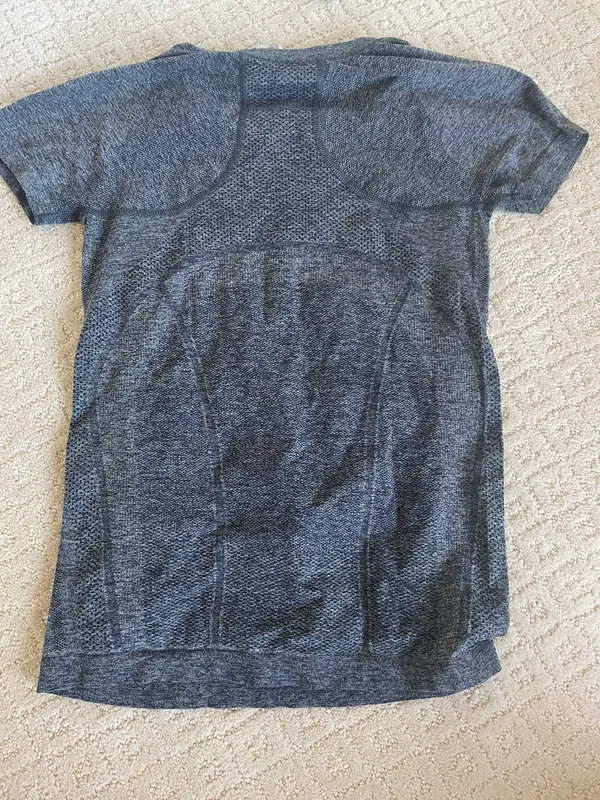 Athleta Momentum Seamless Heather Tee - Image 2