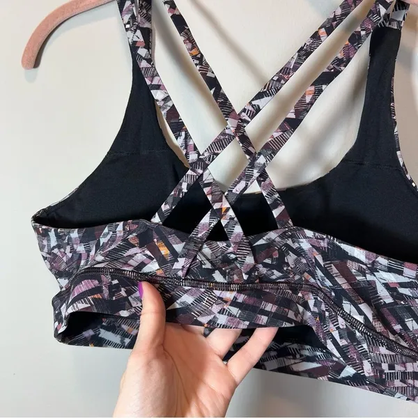 Lululemon Energy Bra Kaleidoscopic Pink Multi Medium Support 12 Black Gray‎ - Image 6