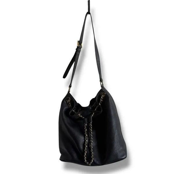 MICHAEL Michael Kors Black and Gold Shoulder Bag with‎ Chain Detail Bucket - Image 10