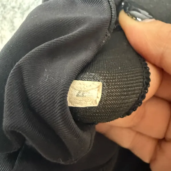 Lululemon Woman Size‎ 4 Black Sports Bra with Adjustable Straps - Image 4
