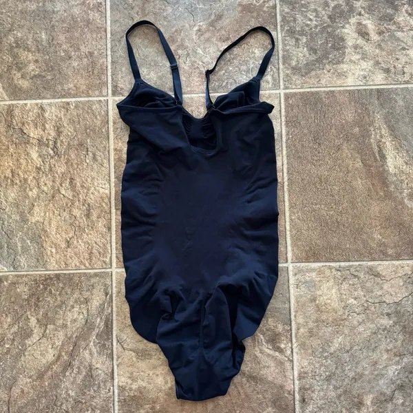 Skims Seamless Sculpt Brief Bodysuit Onyx Size 3XL - Image 5