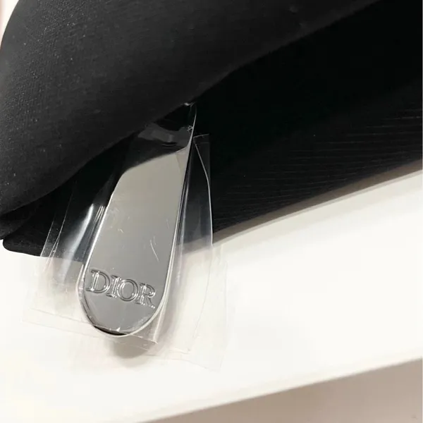 Christian Dior Velvet Makeup Pouch - Image 5