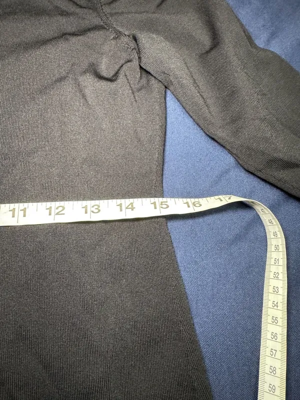 CH Carolina Herrera Black Bow Contrast Trim Knit Top M Quiet Luxury - Image 7