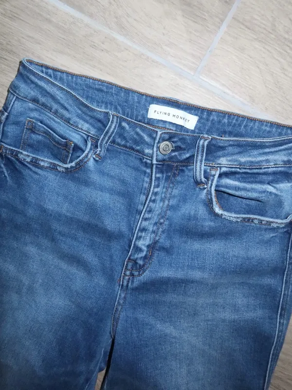Vervet Flying Monkey High-Rise Flare Jeans in Dark Blue Wash - Image 6