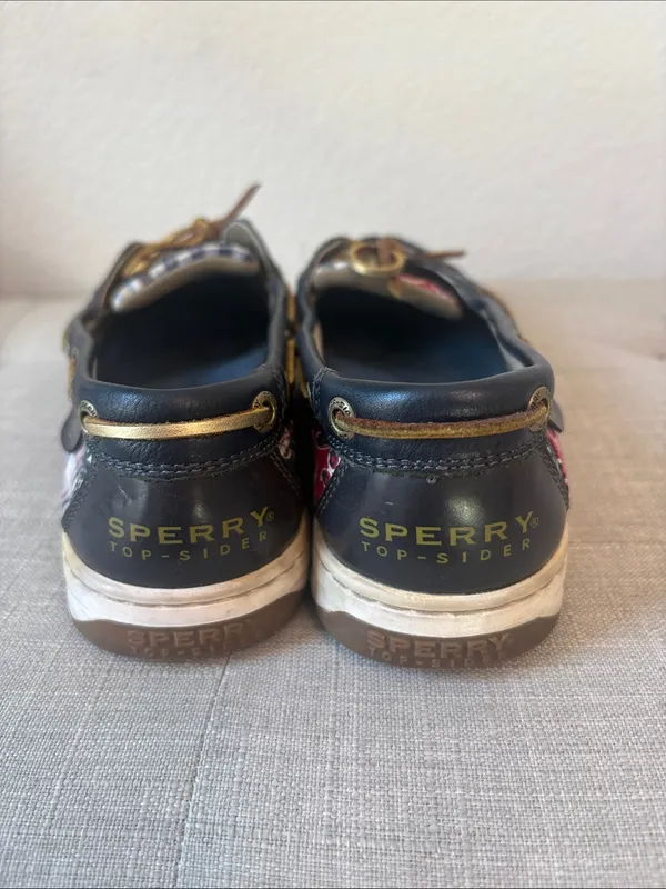 Sperry Navy Leather Boat Shoes with Red Plaid & Bandana quilt Accents 8.5 - Image 2