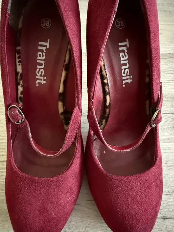 Transit Wine Faux Suede Mary Jane Heels with Buckle Size 7.5 - Image 5