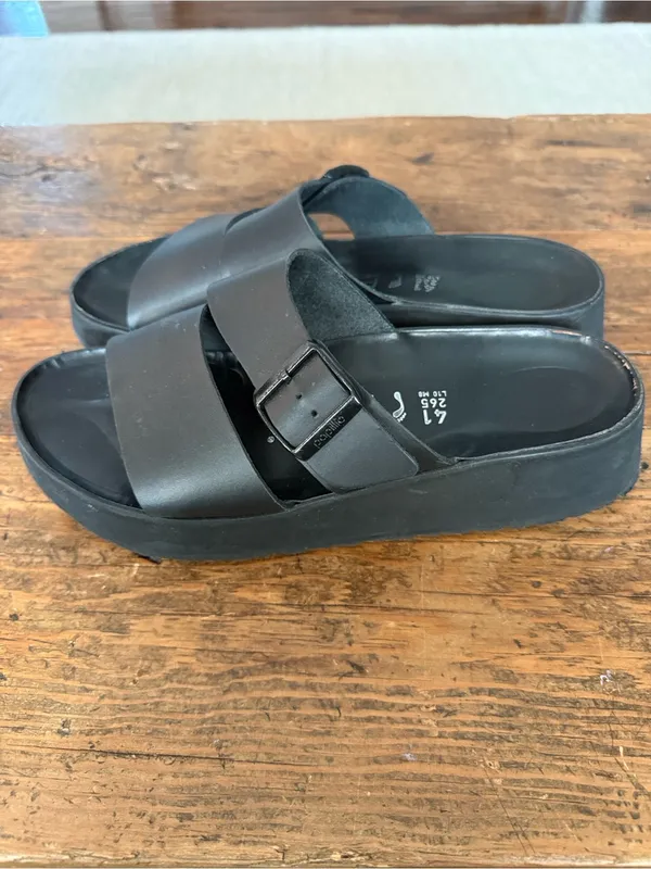Papillio by Birkenstok Black Buckle Strap Sandals Size 41/10.5 - Image 2