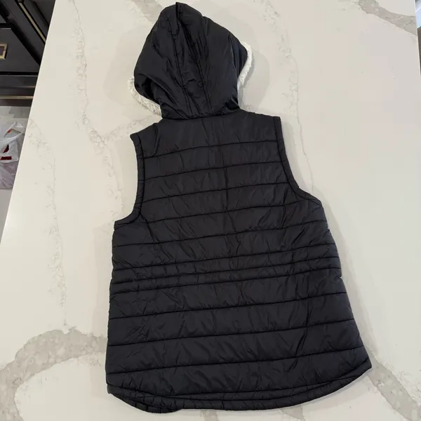JACK by BB DAKOTA Quilted Full Zip Puffer Vest Faux Fur Hood Women’s Small Black - Image 7