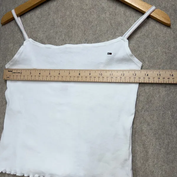 Tommy Hilfiger Y2K Tommy Jeans Sz XS White Ribbed‎ Cami Tank Top Lettuce Hem Logo Indie Sleaze - Image 5