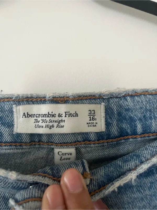 Abercrombie The 90s Straight Ultra High Rise Jeans 33 16 Light Wash Minimalist - Image 3