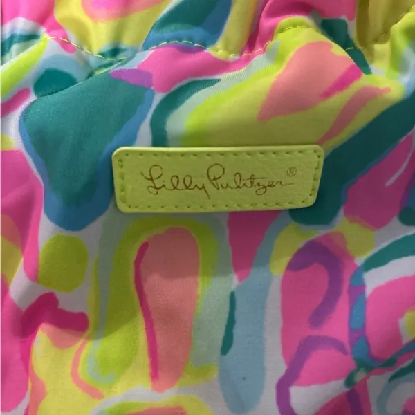 Lilly Pulitzer Cinch Drawstring Beach Sports Yoga Gym Bag Backpack. Frayed Bit - Image 2
