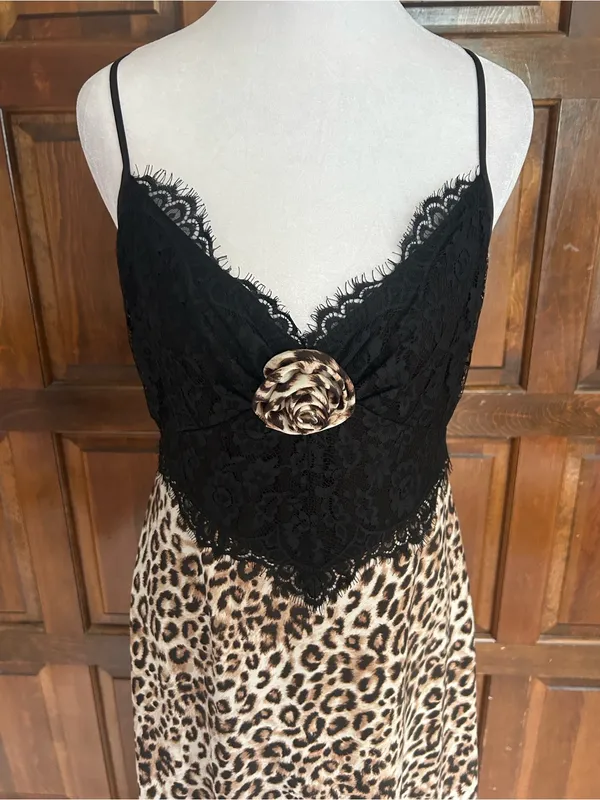 WAYF Leopard Print‎ Lace Trim Maxi Slip Dress Chemise Rosette Women's Size M - Image 4