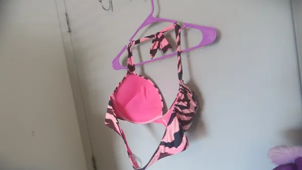Victoria's Secret halter designed bikini bra top in pink, brown and black size 38C. - Image 5